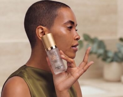 Hyaluronsäure Serum: Mehr Feuchtigkeit für trockene Haut